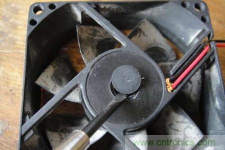 想減少電費嗎？DIY一個迷你風力發(fā)電機吧