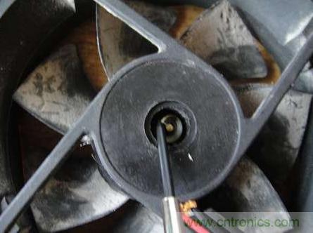 想減少電費嗎？DIY一個迷你風力發(fā)電機吧