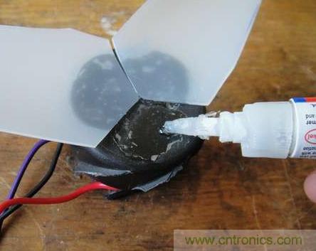 想減少電費嗎？DIY一個迷你風力發(fā)電機吧