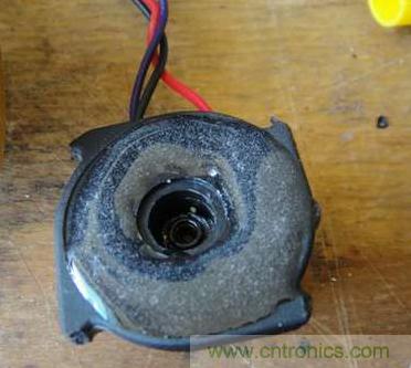 想減少電費嗎？DIY一個迷你風力發(fā)電機吧