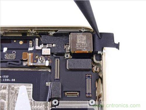 土豪金iPhone 5S拆解：內(nèi)部結(jié)構(gòu)升級(jí)，維修難度增加