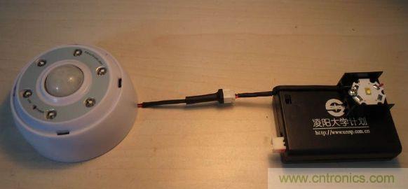 上接口插頭插座，套上熱縮管