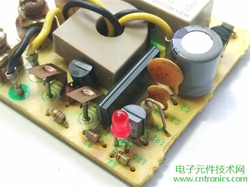 漏電保護(hù)器拆解：結(jié)構(gòu)有差異，做工不錯(cuò)