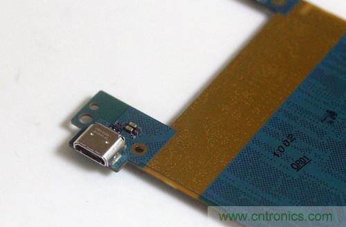 拆解4G新機(jī)索尼M35t：用料十足，易于維修