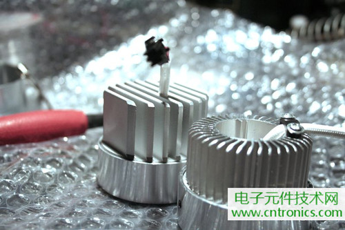 3W LED射燈拆解對(duì)比:普通版VS豪華版