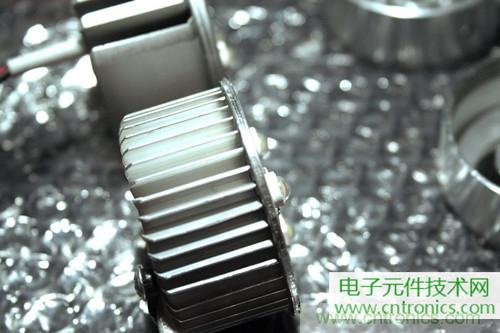 3W LED射燈拆解對(duì)比:普通版VS豪華版