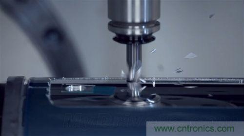 顛覆傳統(tǒng)設(shè)計(jì)，蘋(píng)果全新Mac Pro生產(chǎn)線探秘