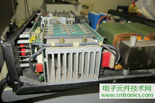 用料很給力！專業(yè)后級(jí)功放美國(guó)高峰FA1201拆解