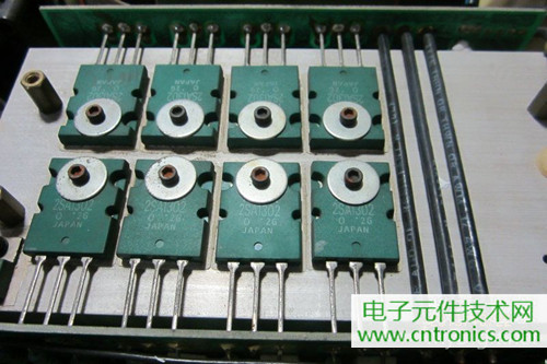 用料很給力！專業(yè)后級(jí)功放美國(guó)高峰FA1201拆解