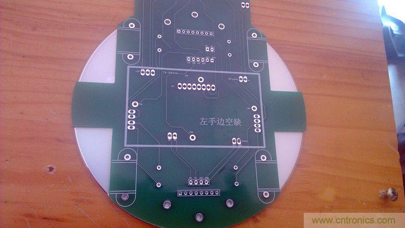 牛人力作！PCB版藍牙智能小車DIY