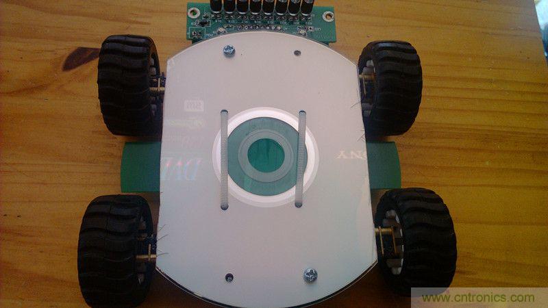 牛人力作！PCB版藍牙智能小車DIY