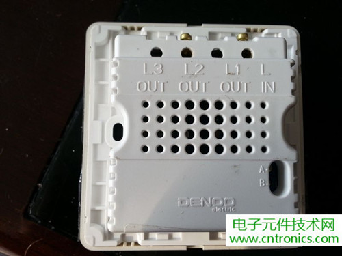 一款觸控開關拆解，做工不錯