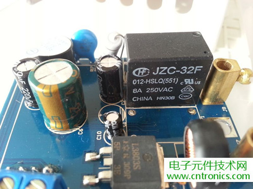 一款觸控開關拆解，做工不錯