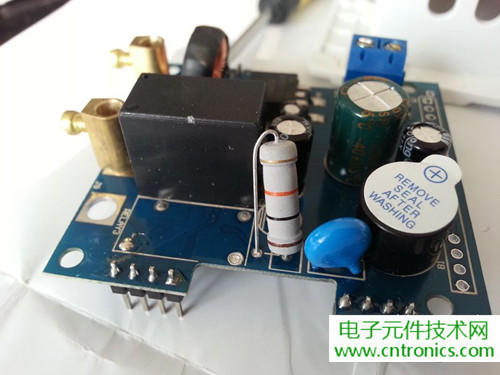 一款觸控開關拆解，做工不錯