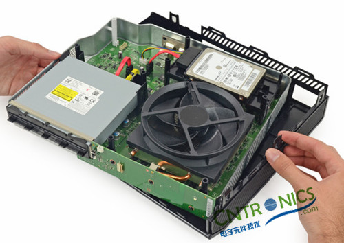 不容錯(cuò)過(guò)！大神級(jí)拆解力作：X-BOX ONE 解密內(nèi)部結(jié)構(gòu)!！