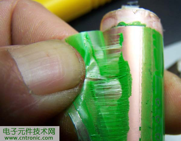 筆記本電池拆解，探秘電池內(nèi)部結(jié)構(gòu)