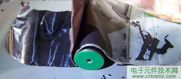 筆記本電池拆解，探秘電池內(nèi)部結(jié)構(gòu)