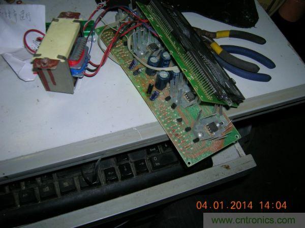 巧奪天工！大神利用山寨功放為高性價(jià)比逆變器&ldquo;穿新衣&rdquo;