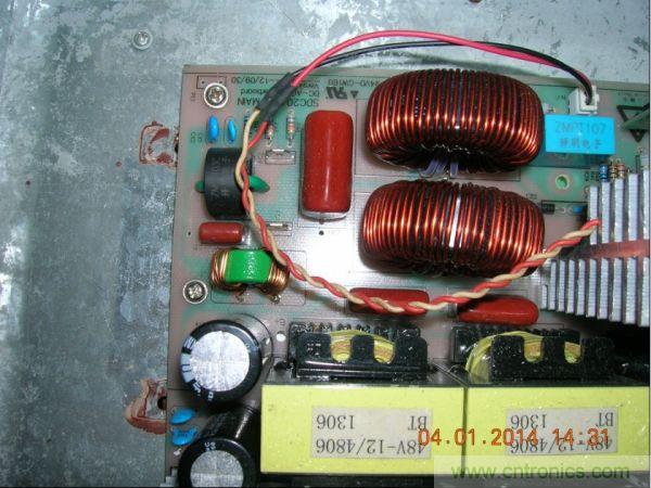 巧奪天工！大神利用山寨功放為高性價(jià)比逆變器&ldquo;穿新衣&rdquo;