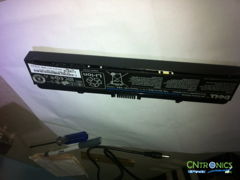 不一樣的DELL筆記本電池拆解小竅門！