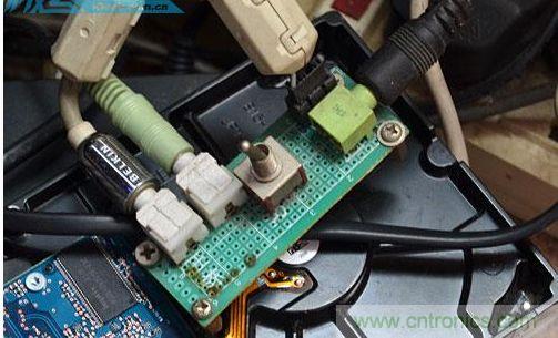 DIY：自制超炫音頻分配器，實(shí)現(xiàn)音箱共用