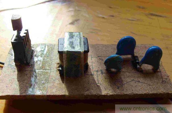 DIY單管自激，領略高壓電火花風采