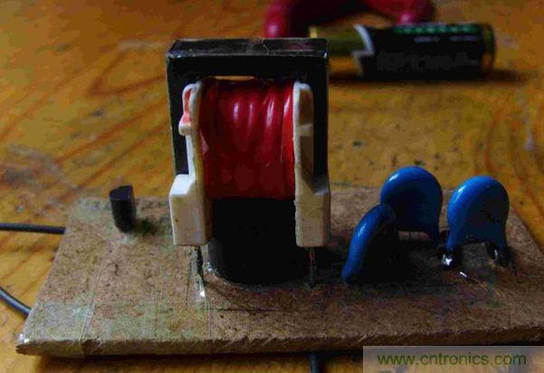 DIY單管自激，領略高壓電火花風采