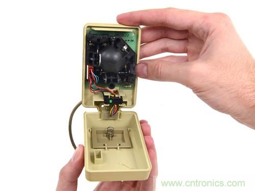 拆！古董級(jí)Macintosh 128K電腦