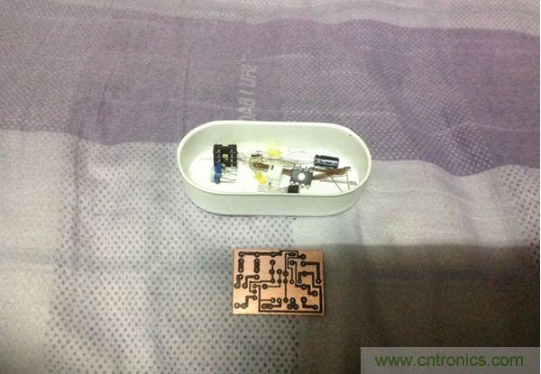 轉印、刮焊盤、備元件準備焊接