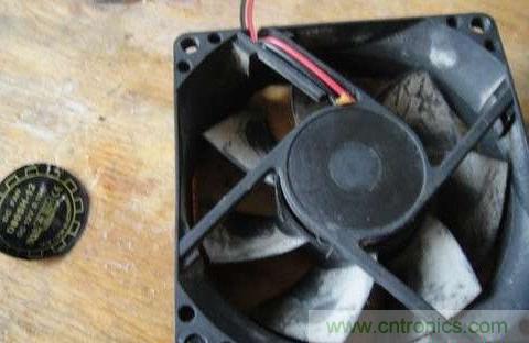 創(chuàng)意DIY！迷你風(fēng)力發(fā)電機(jī)！