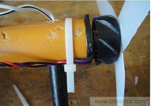 創(chuàng)意DIY！迷你風(fēng)力發(fā)電機(jī)！