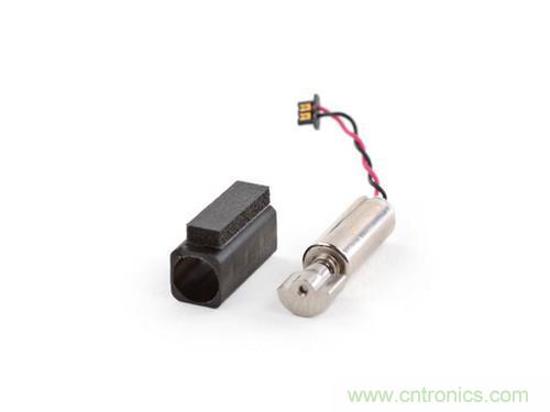 牛人強拆！新HTC One(M8)真機精密做工難修理