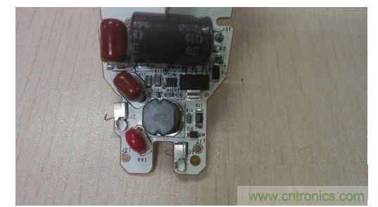 二、連接方式：