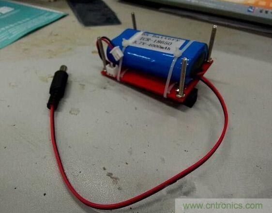 DIY神器：夜間不間斷電源，大學(xué)通宵嗨翻天！