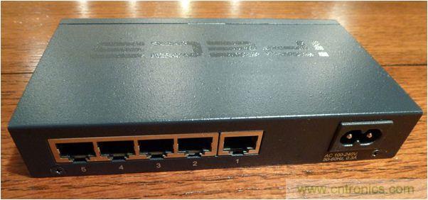 拆解:一探究竟以太網(wǎng)交換機為何遭雷擊就關(guān)機