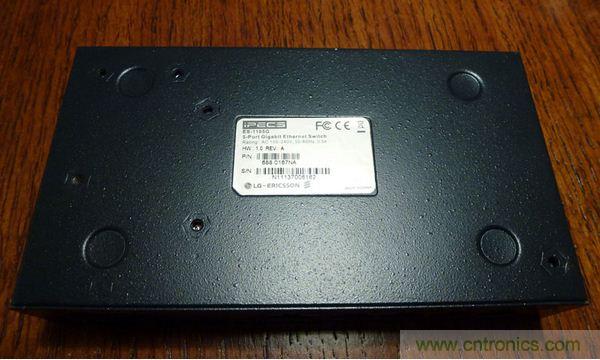 拆解:一探究竟以太網(wǎng)交換機為何遭雷擊就關(guān)機