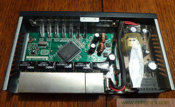 拆解:一探究竟以太網(wǎng)交換機為何遭雷擊就關(guān)機