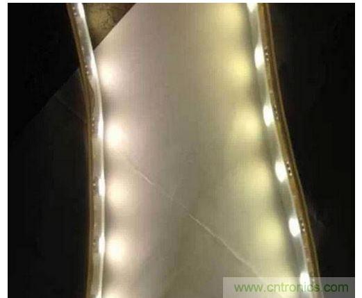 ，色溫偏差&plusmn;150K