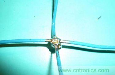 技術(shù)宅要逆天，DIY四點(diǎn)定位燈實(shí)現(xiàn)虛擬實(shí)境游戲