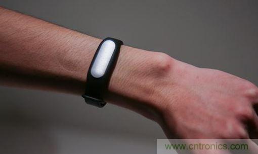 小米手環(huán)光感版體驗：便宜實惠，功能尚可