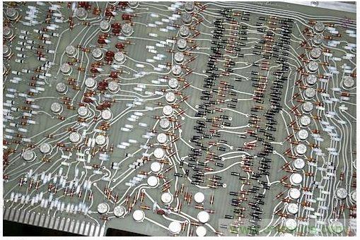 拆解也懷舊，讓人驚嘆的古董級可編程科學(xué)計算器 from 1966