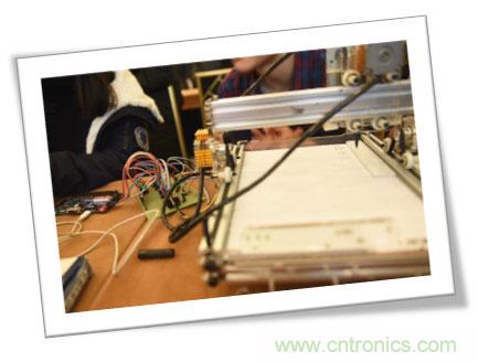 由十余款創(chuàng)客設(shè)計(jì)看FPGA如何在智能硬件界&ldquo;大展拳腳&rdquo;？