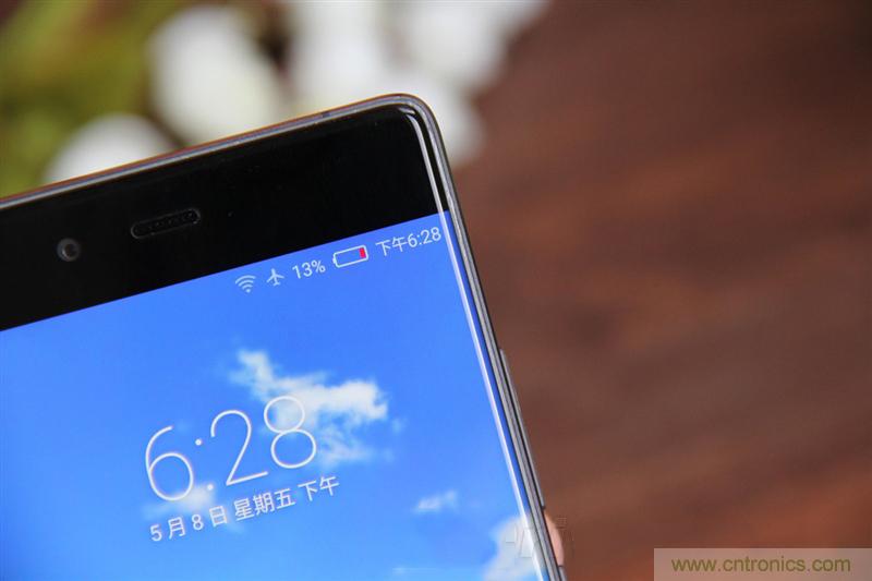 無(wú)邊框的 nubia Z9 ，一款既有驚喜，又有驚艷的智能手機(jī)