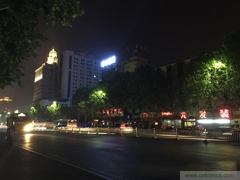 無(wú)邊框的 nubia Z9 ，一款既有驚喜，又有驚艷的智能手機(jī)