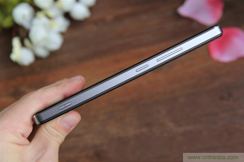 無(wú)邊框的 nubia Z9 ，一款既有驚喜，又有驚艷的智能手機(jī)