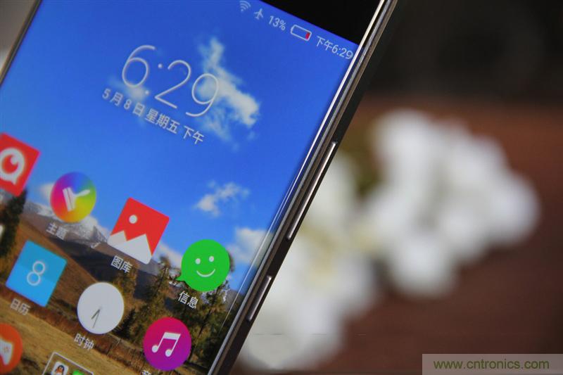 無(wú)邊框的 nubia Z9 ，一款既有驚喜，又有驚艷的智能手機(jī)