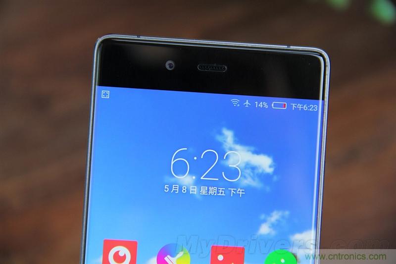 無(wú)邊框的 nubia Z9 ，一款既有驚喜，又有驚艷的智能手機(jī)