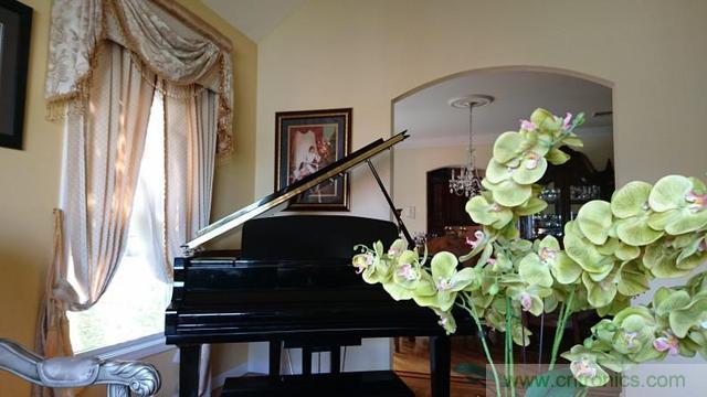 傳奇索尼，憑借Sony Xperia Z5能否在移動(dòng)市場(chǎng)奪得一席之地？