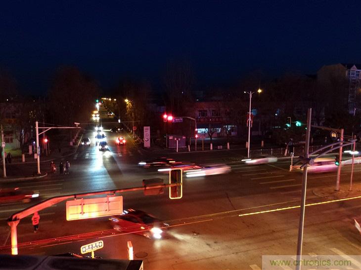 能媲美微單的 Zenfone Zoom測評:請叫我“奧利奧”拍照手機(jī)