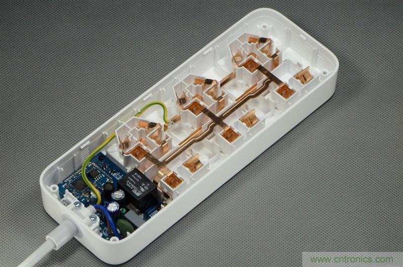 做工怒贊 神秘芯片！小米智能插線板拆解、評(píng)測(cè)